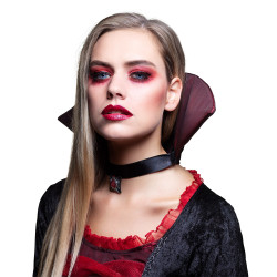 Kontaktní čočky šedé upírské